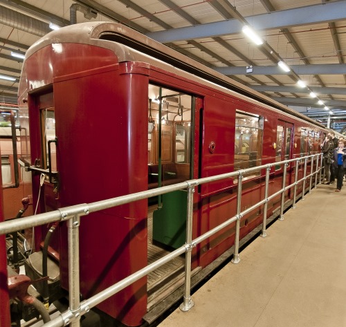 London Transport 8063 N Class Surface Stock (control trailer) built 1935