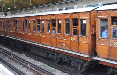 Metropolitan 368 Met 'Bogie' ('Chesham') set: Composite built 1898