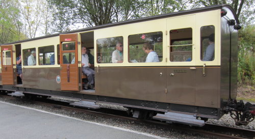 GWR 4143 Fully-enclosed Second Open narrow gauge coach built 1938