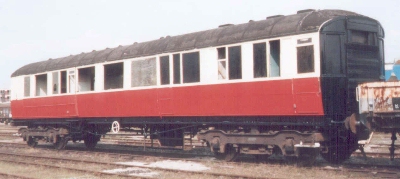 Lloyd Lund 25/06/2001: earlier condition and livery